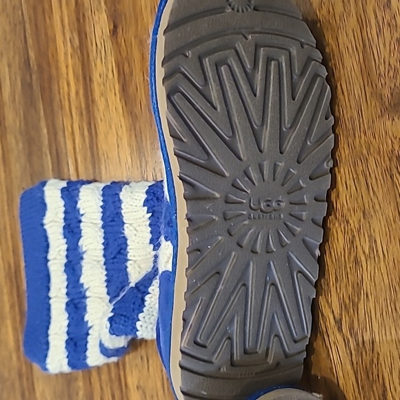 Uggs sweater boots women's size 4 - Picture 3 of 9